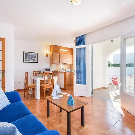 Gavina Villa, * Cala Blanca (Menorca)