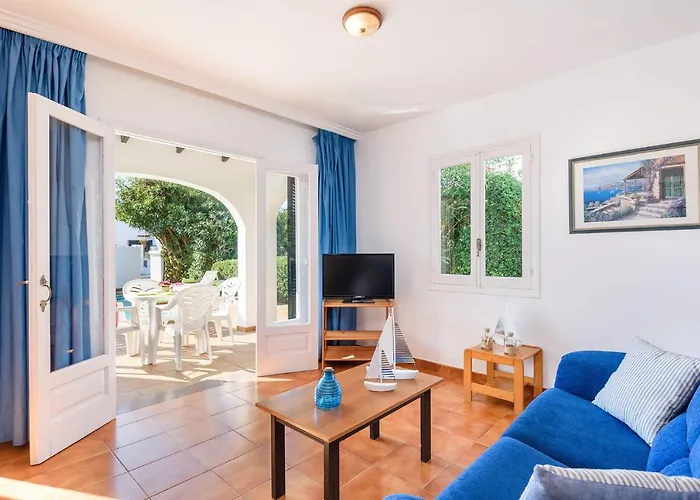 Gavina Villa, * Cala Blanca (Menorca)